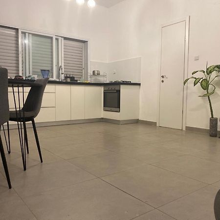 텔아비브 Apt Heart Tlv Arnon 50 Mt From Sea 아파트 외부 사진