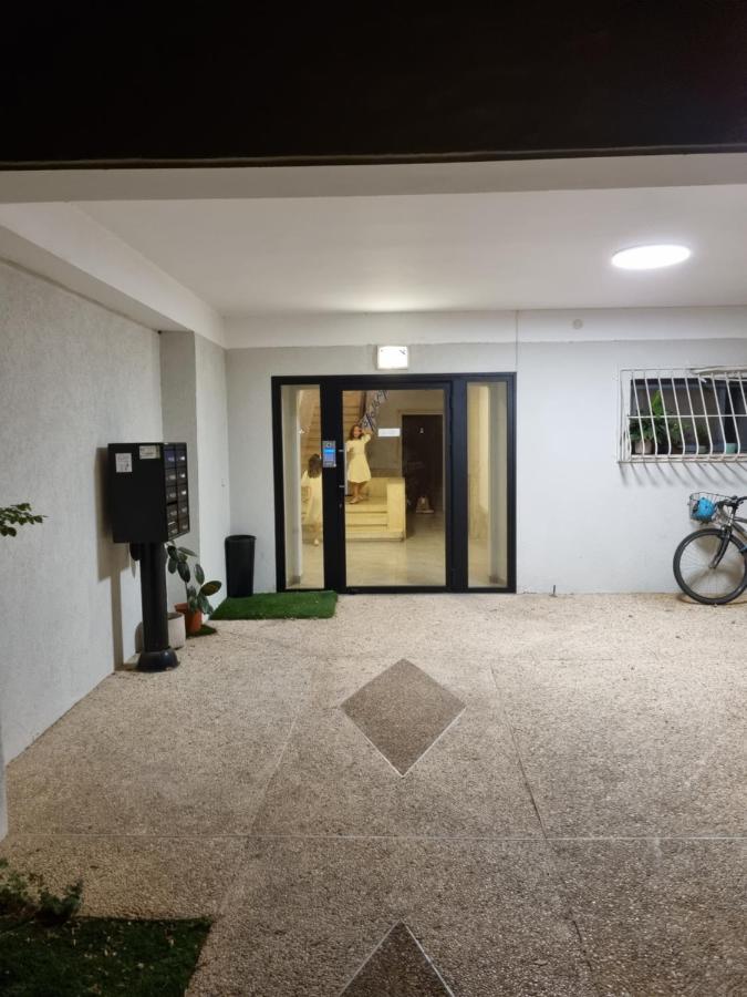 텔아비브 Apt Heart Tlv Arnon 50 Mt From Sea 아파트 외부 사진